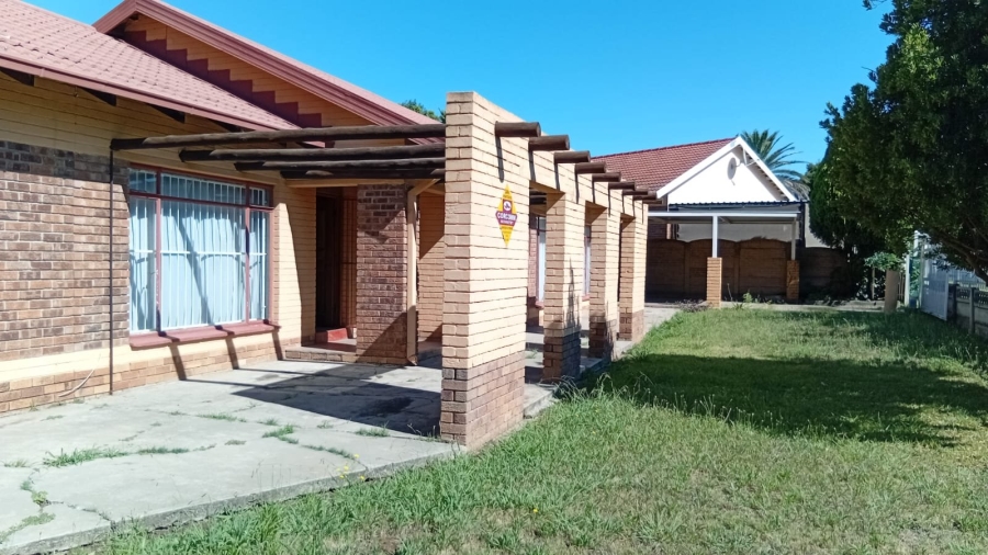 3 Bedroom Property for Sale in Uitsig Free State